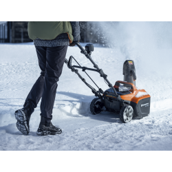 Fraise à neige Husqvarna ST 143i | LG Motoculture
