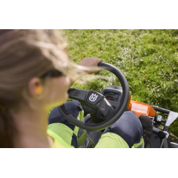 Tondeuse frontale Husqvarna FM 410i | LG Motoculture