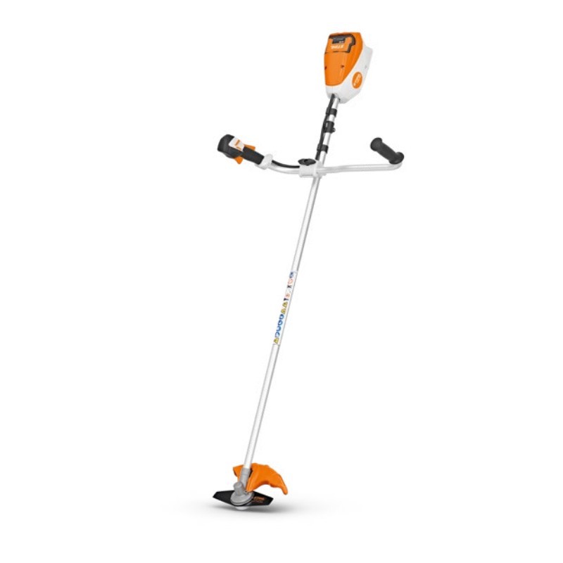 DÉBROUSSAILLEUSE FSA 80  AVEC COUTEAU A HERBE 230-2 STIHL